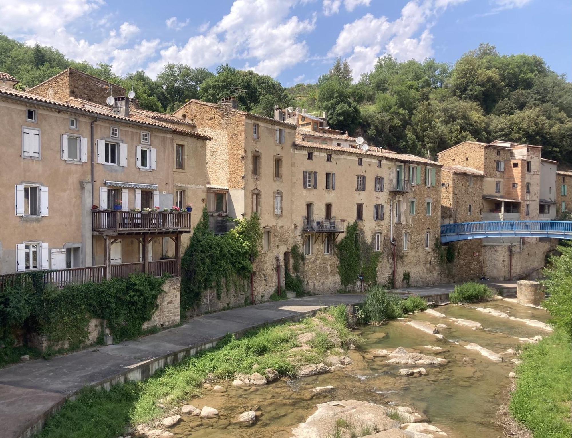 Les Deux Chevaux Chambres D'Hotes Rouvenac Exteriér fotografie